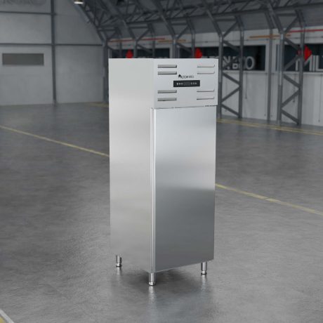 1 DOOR REACH-IN FREEZER